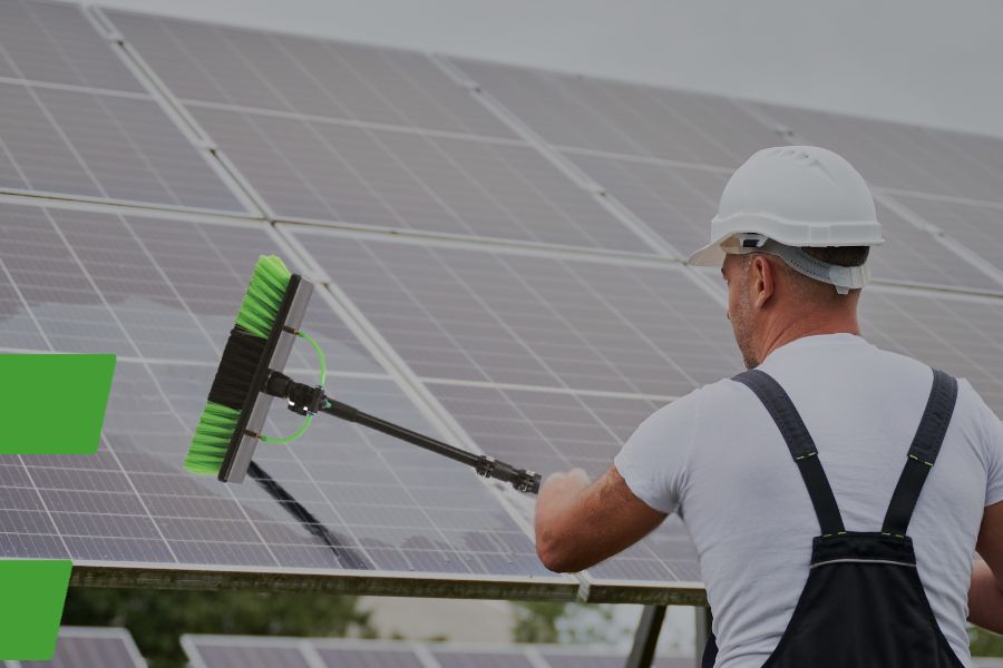 Balkonkraftwerk Leistung steigern: 5 Reinigungsintervalle