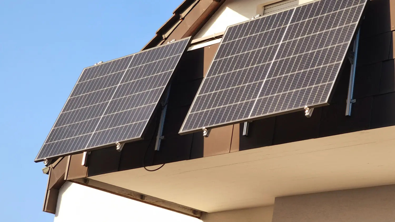 Balkonkraftwerk mit Speicher: Lohnt sich die Investition